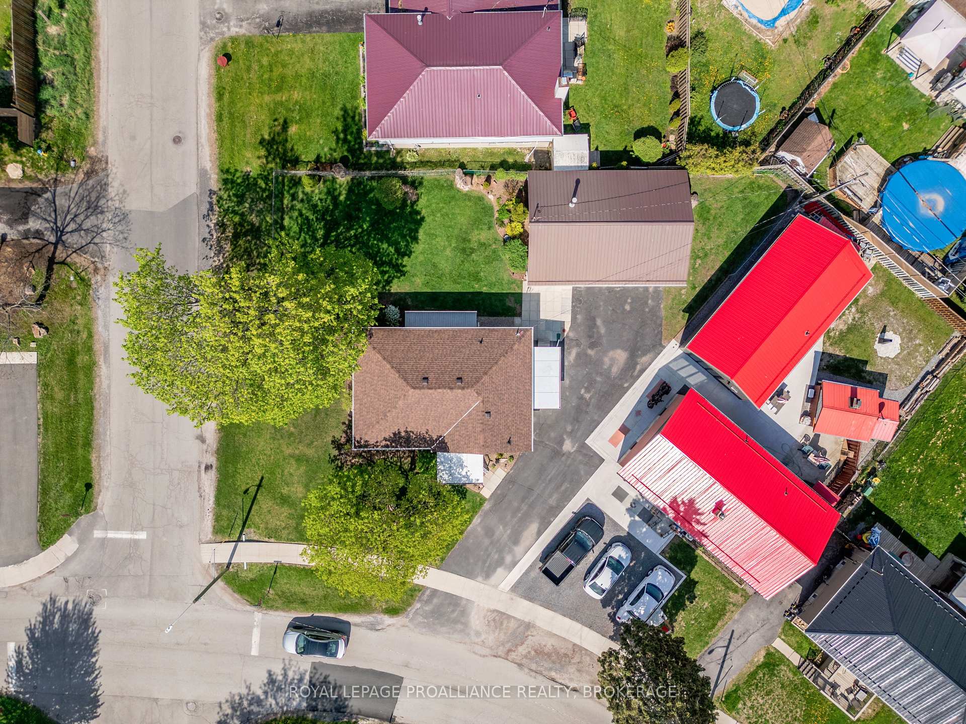Photo 46 of 101 Elizabeth Drive, Gananoque — HOMEH