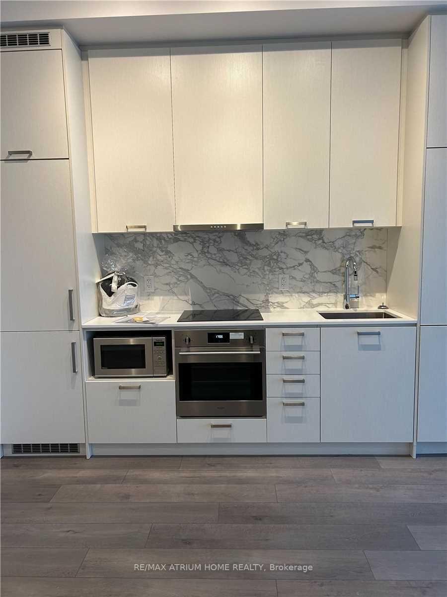 Photo 38 of Unit 520, 38 Honeycrisp Crescent, Vaughan, Vaughan Corporate Centre — HOMEH