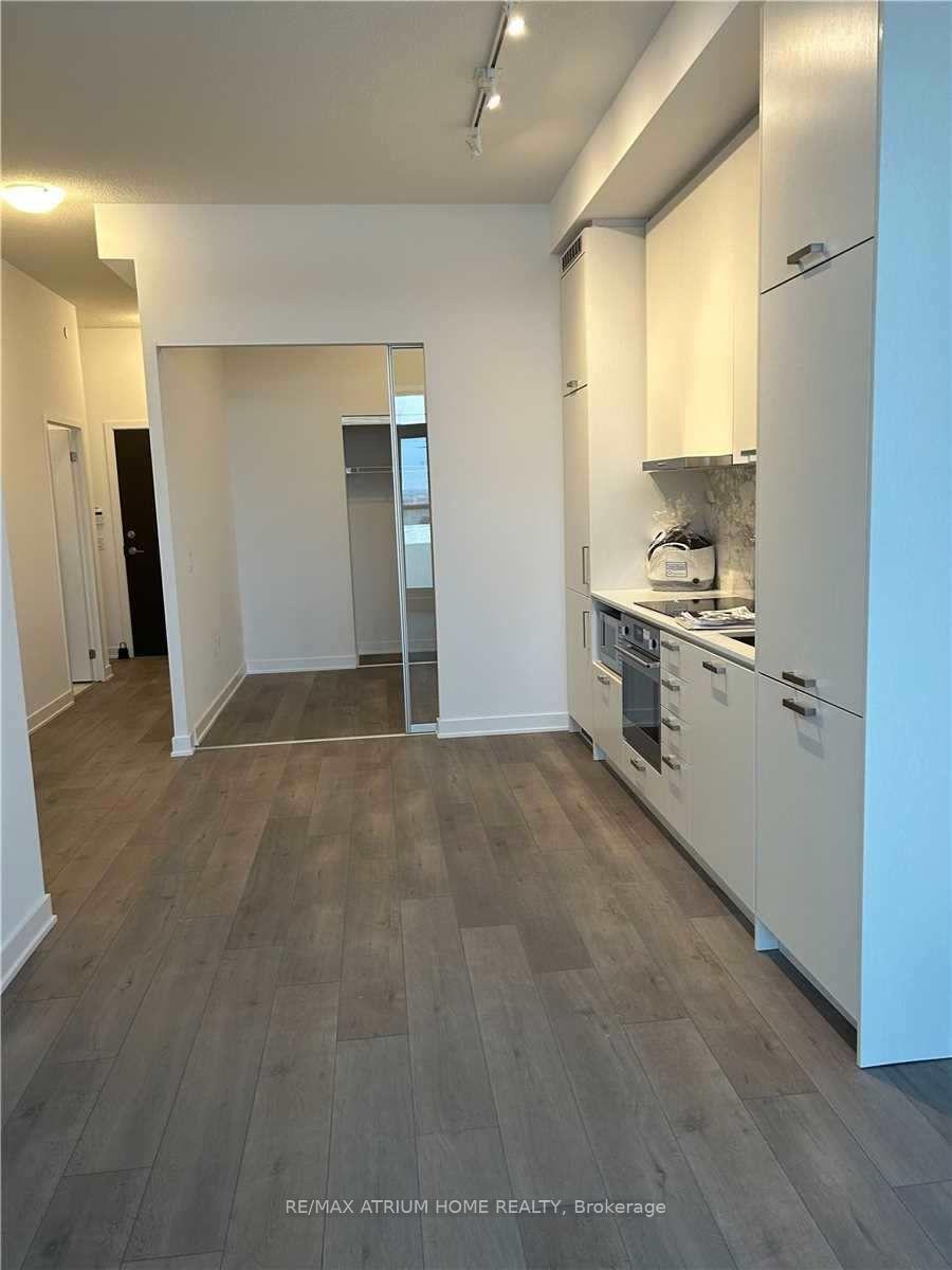 Photo 21 of Unit 520, 38 Honeycrisp Crescent, Vaughan, Vaughan Corporate Centre — HOMEH