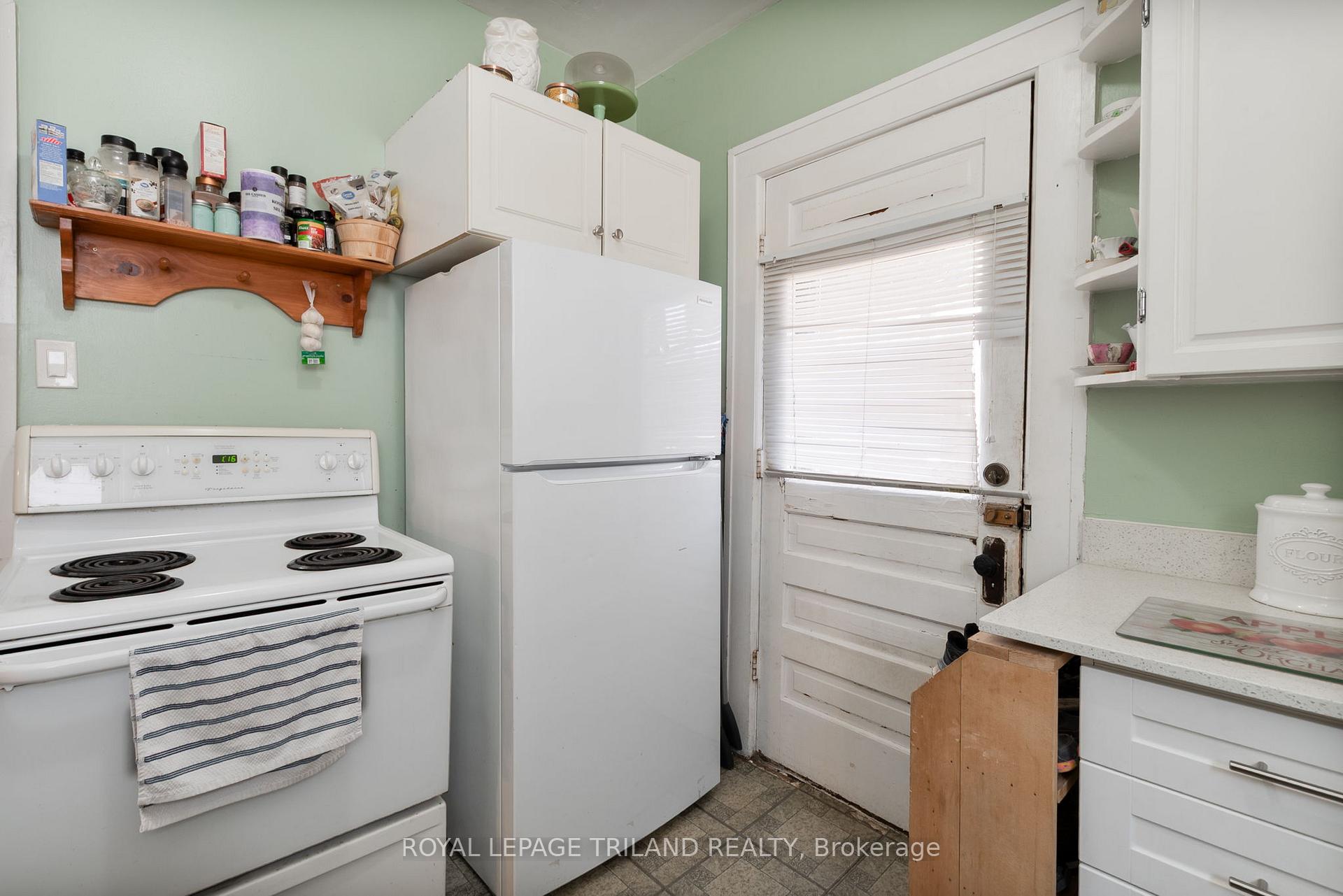 Photo 13 of 91 Curtis Street, St. Thomas — HOMEH