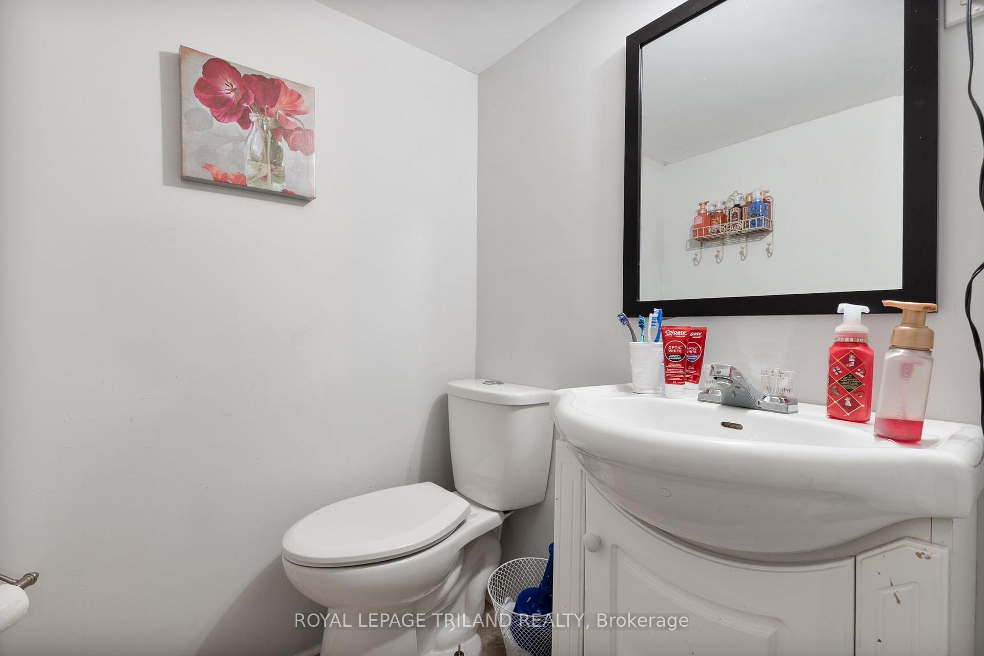 Photo 20 of 91 Curtis Street, St. Thomas — HOMEH