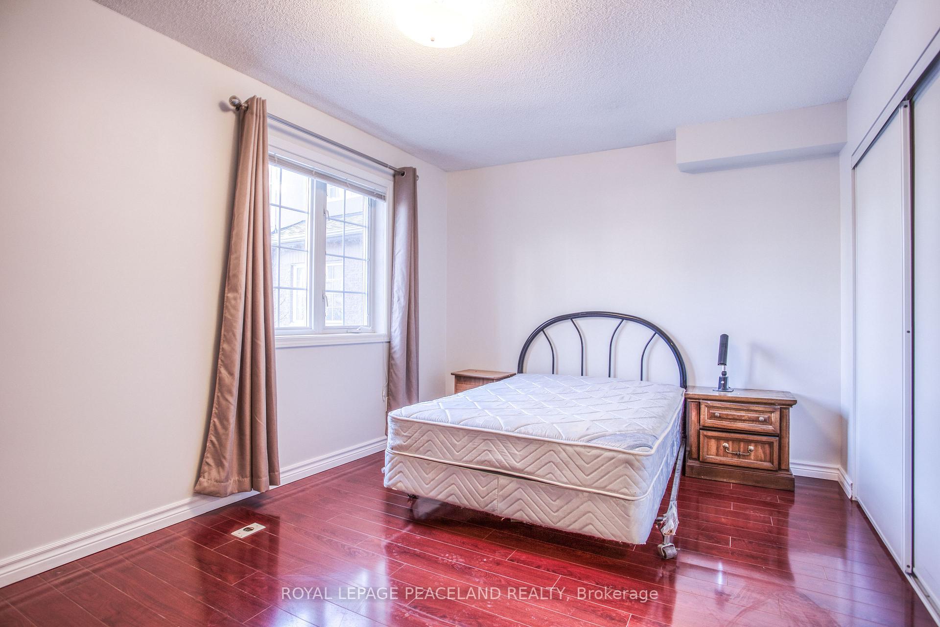 Photo 13 of Unit 13, 2 Alpen Way, Markham, Unionville — HOMEH