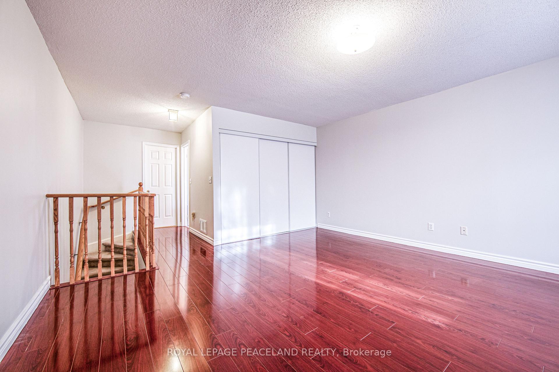 Photo 18 of Unit 13, 2 Alpen Way, Markham, Unionville — HOMEH