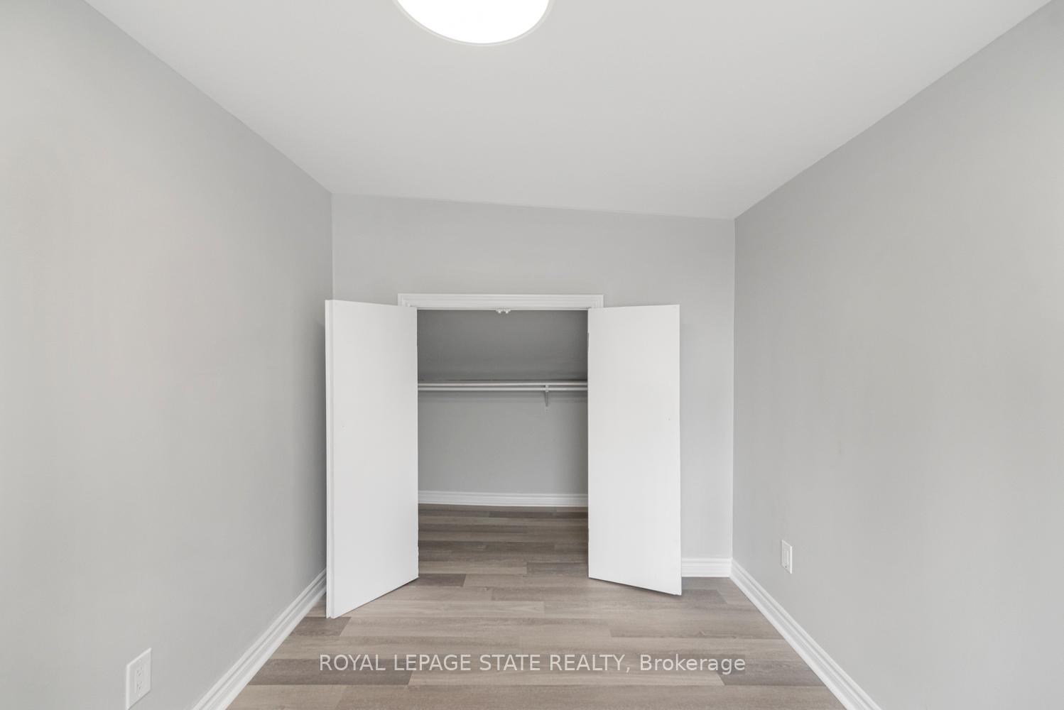 Photo 5 of 333 Britannia Avenue, Hamilton, Homeside — HOMEH