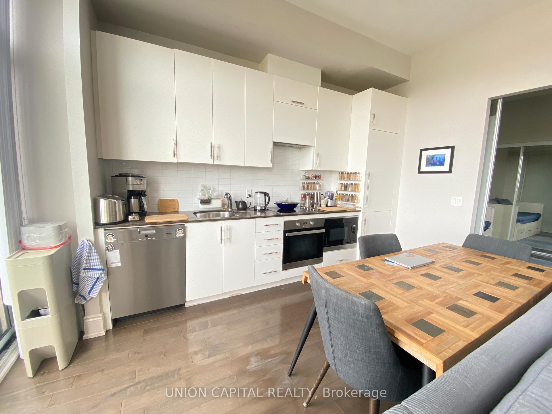 Photo 12 of Unit 1010, 23 Glebe Road W, Toronto, Yonge-Eglinton — HOMEH