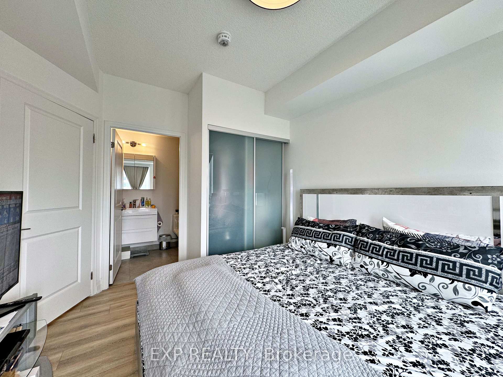 Photo 7 of Unit 712, 10 Rouge Valley Drive W, Markham, Unionville — HOMEH