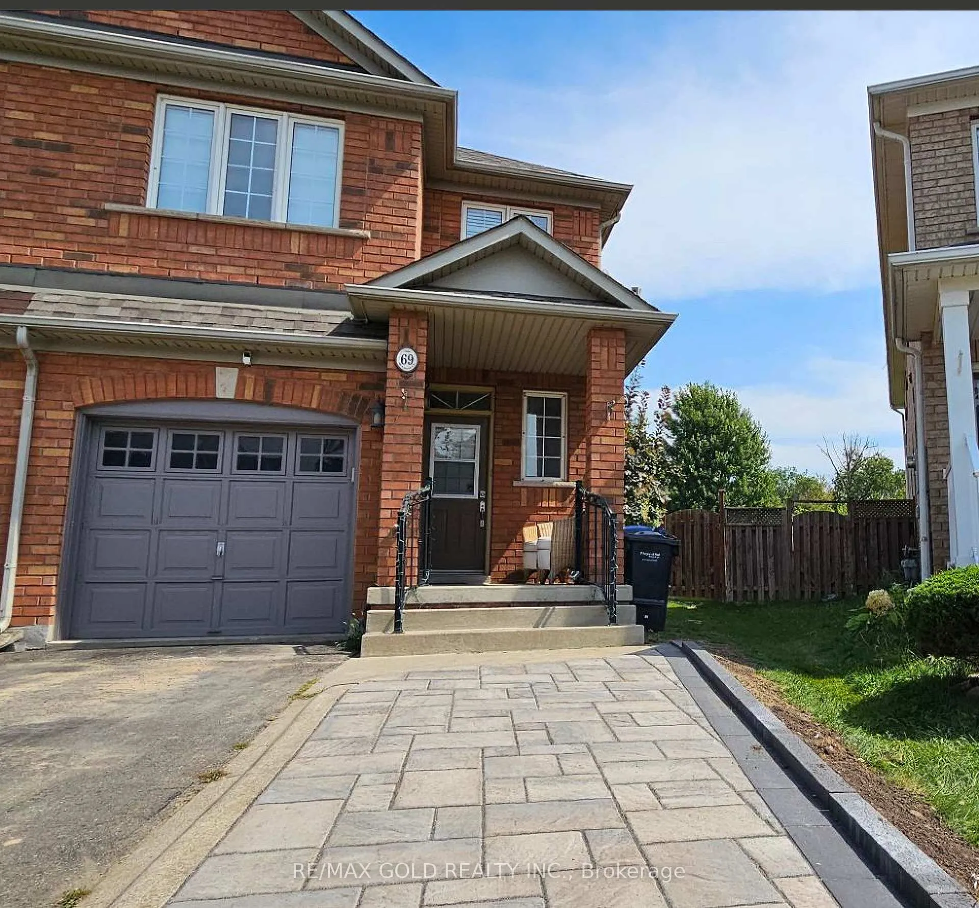 Photo 2 of Unit (UPPER), 69 Milkweed Crescent, Brampton, Northwest Sandalwood Parkway — HOMEH