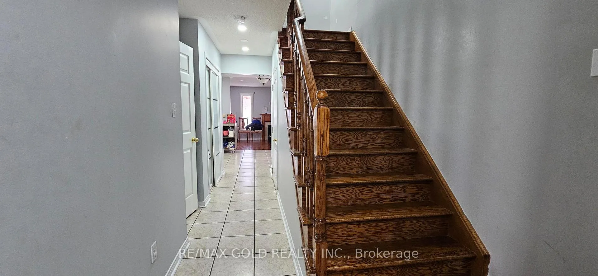Photo 3 of Unit (UPPER), 69 Milkweed Crescent, Brampton, Northwest Sandalwood Parkway — HOMEH