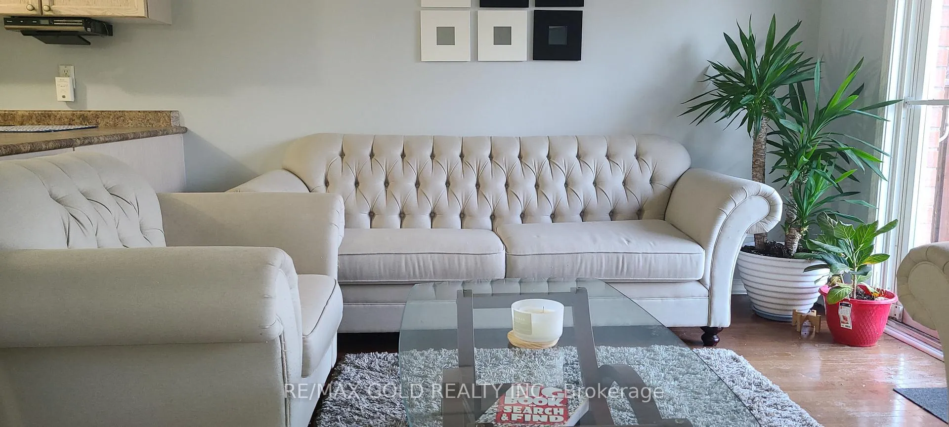 Photo 6 of Unit (UPPER), 69 Milkweed Crescent, Brampton, Northwest Sandalwood Parkway — HOMEH