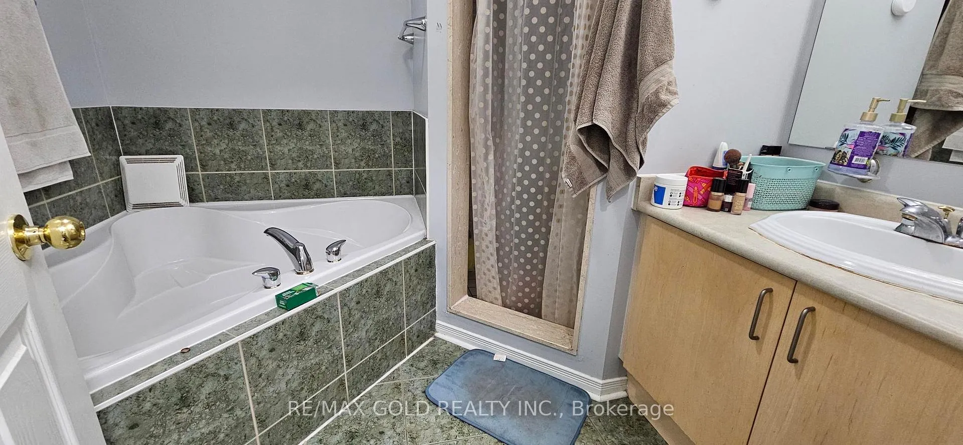 Photo 9 of Unit (UPPER), 69 Milkweed Crescent, Brampton, Northwest Sandalwood Parkway — HOMEH