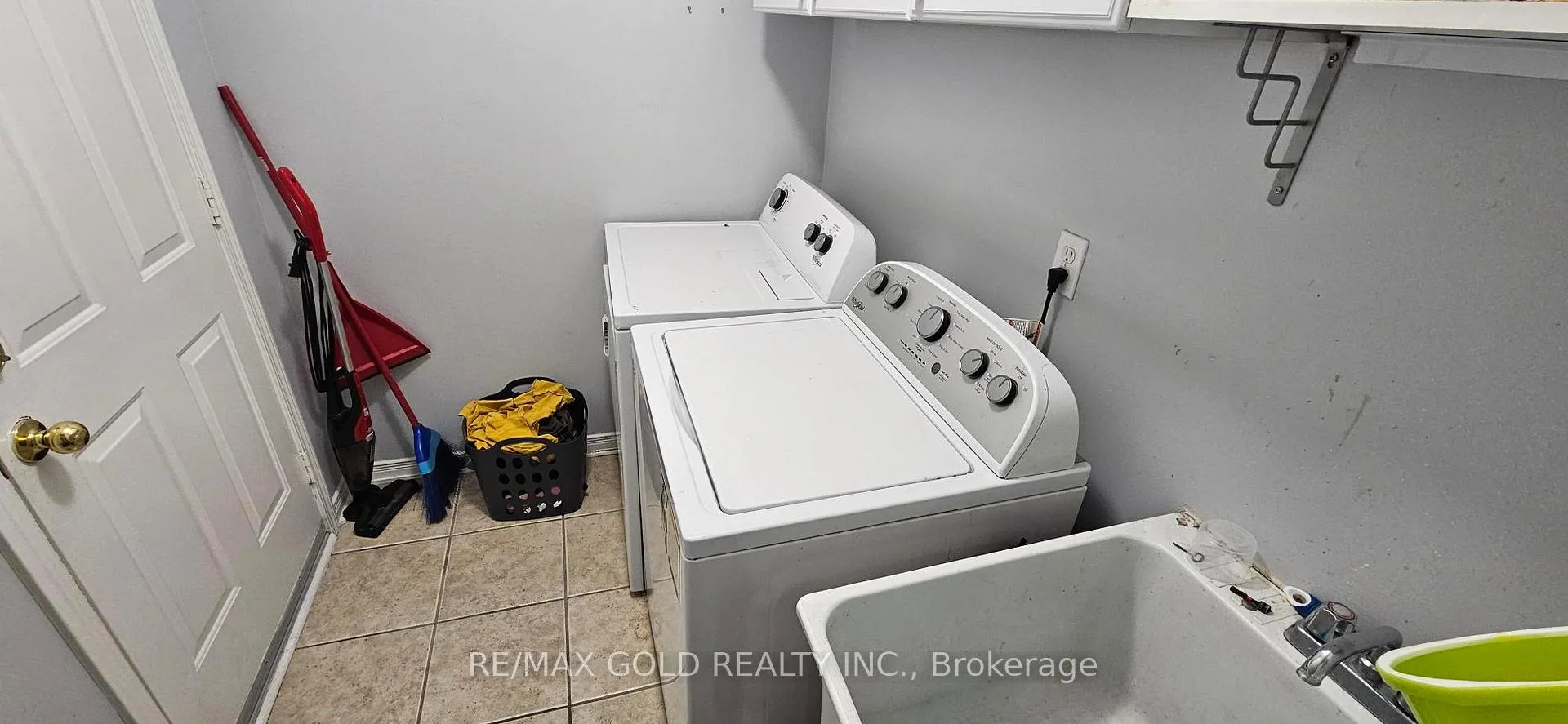 Photo 13 of Unit (UPPER), 69 Milkweed Crescent, Brampton, Northwest Sandalwood Parkway — HOMEH