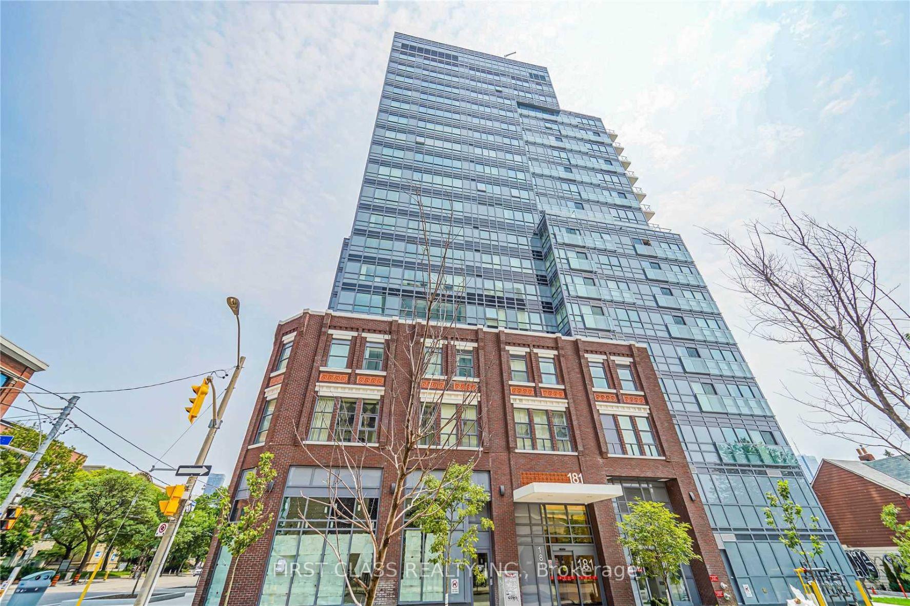 Front of Unit 805, 181 Huron Street