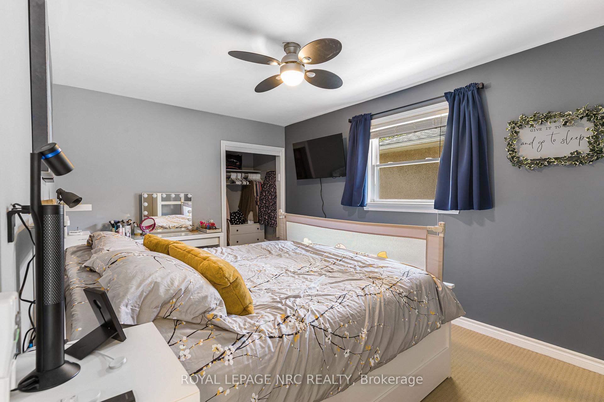 Photo 5 of 43 Marmora Street, St. Catharines, E. Chester — HOMEH