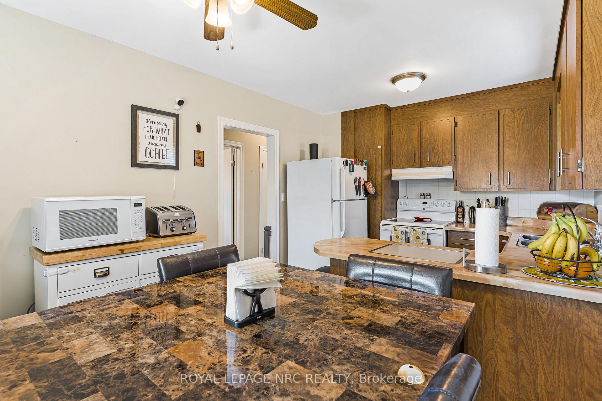 Photo 7 of 43 Marmora Street, St. Catharines, E. Chester — HOMEH
