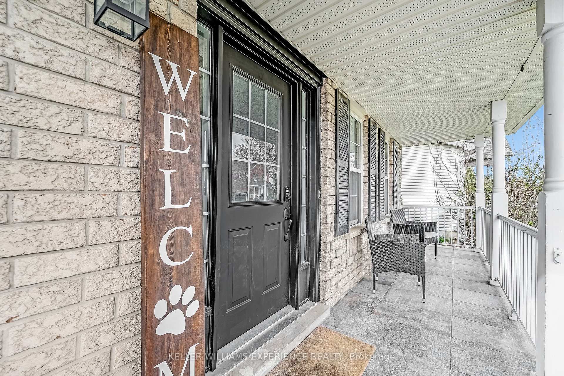 Photo 8 of 6 Brookwood Drive, Barrie, 400 West — HOMEH