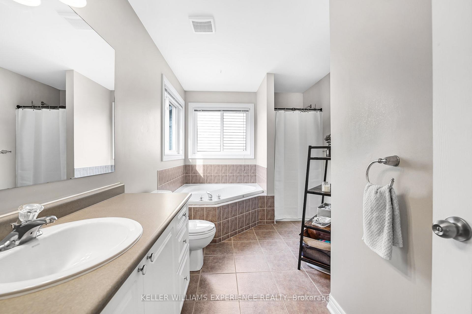 Photo 27 of 6 Brookwood Drive, Barrie, 400 West — HOMEH