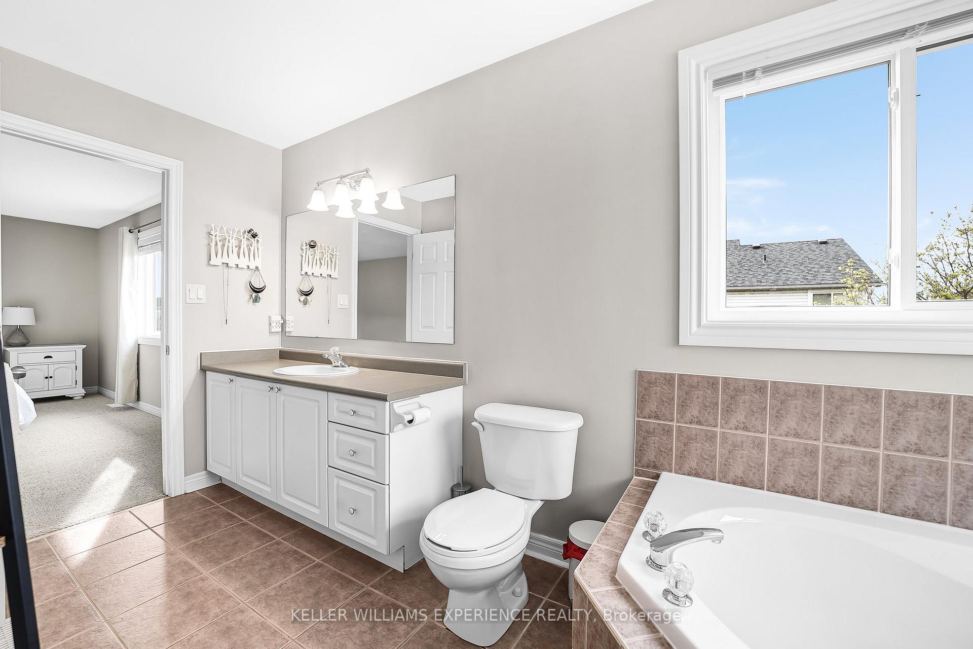 Photo 28 of 6 Brookwood Drive, Barrie, 400 West — HOMEH