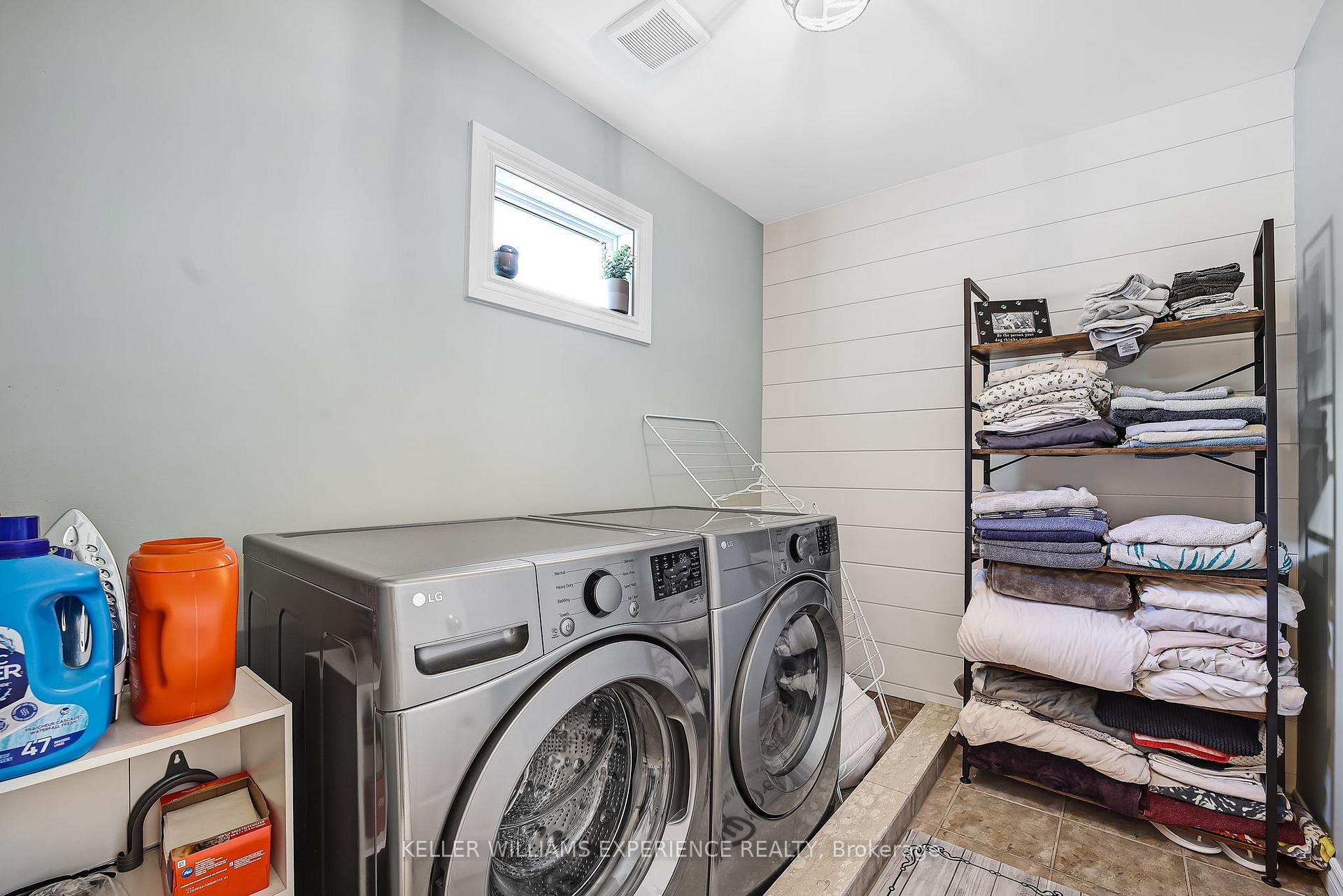 Photo 33 of 6 Brookwood Drive, Barrie, 400 West — HOMEH