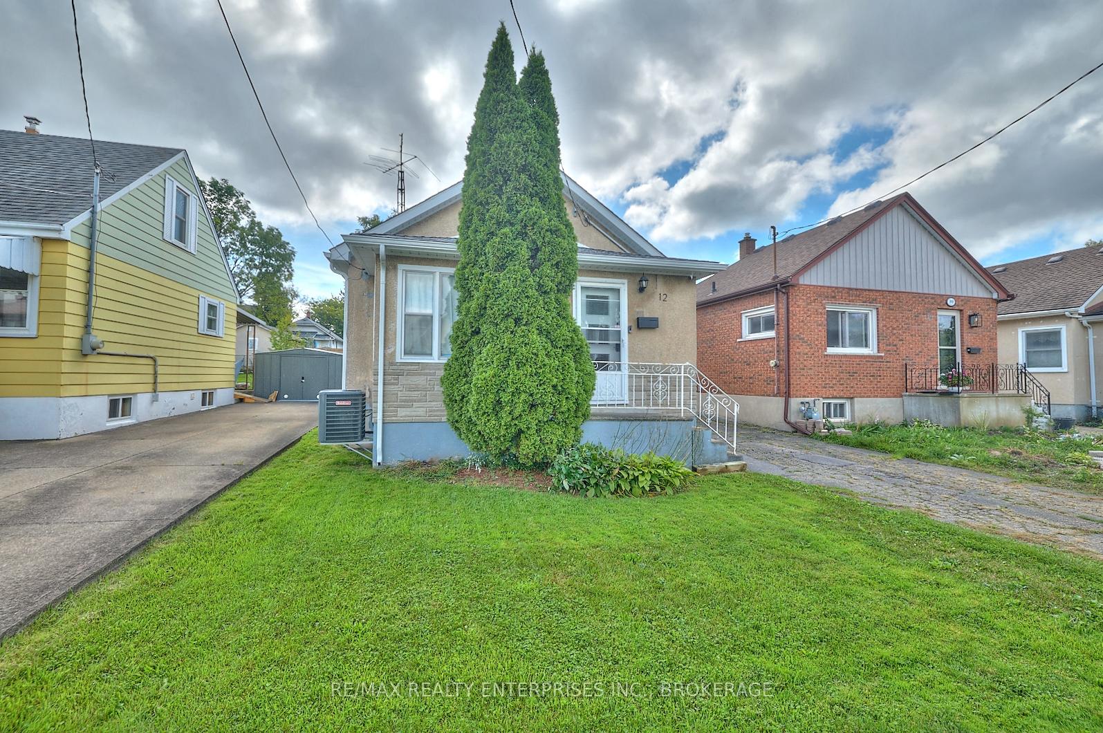Photo 1 of 12 Fairburn Avenue, St. Catharines, Burleigh Hill — HOMEH