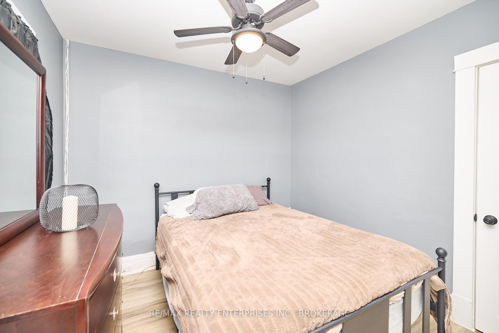 Photo 11 of 12 Fairburn Avenue, St. Catharines, Burleigh Hill — HOMEH