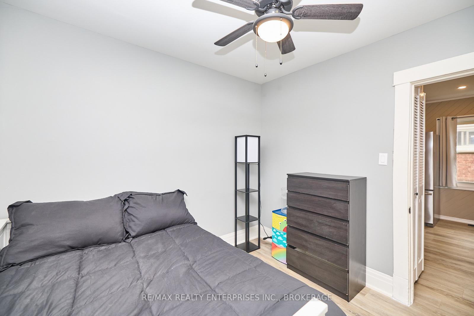 Photo 13 of 12 Fairburn Avenue, St. Catharines, Burleigh Hill — HOMEH