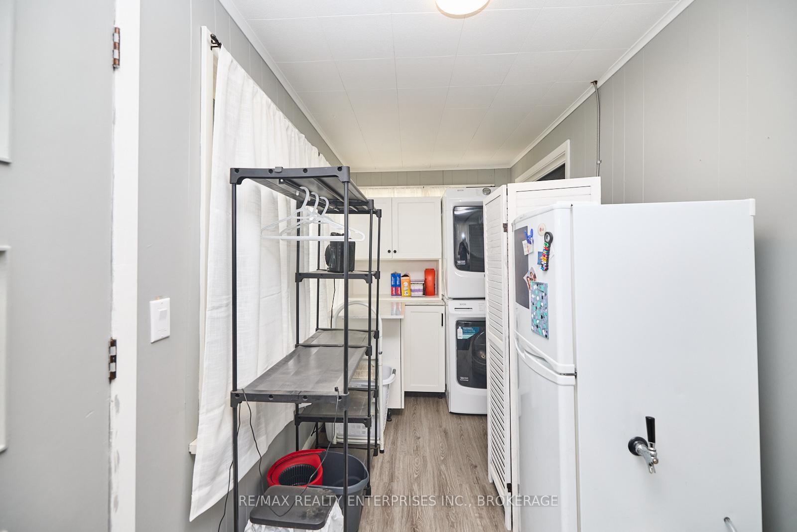 Photo 16 of 12 Fairburn Avenue, St. Catharines, Burleigh Hill — HOMEH