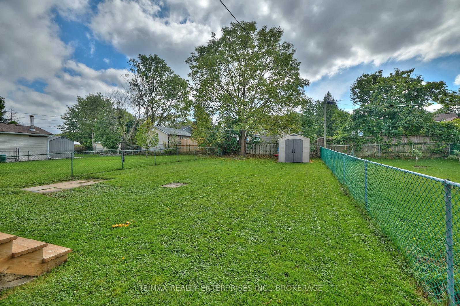 Photo 18 of 12 Fairburn Avenue, St. Catharines, Burleigh Hill — HOMEH