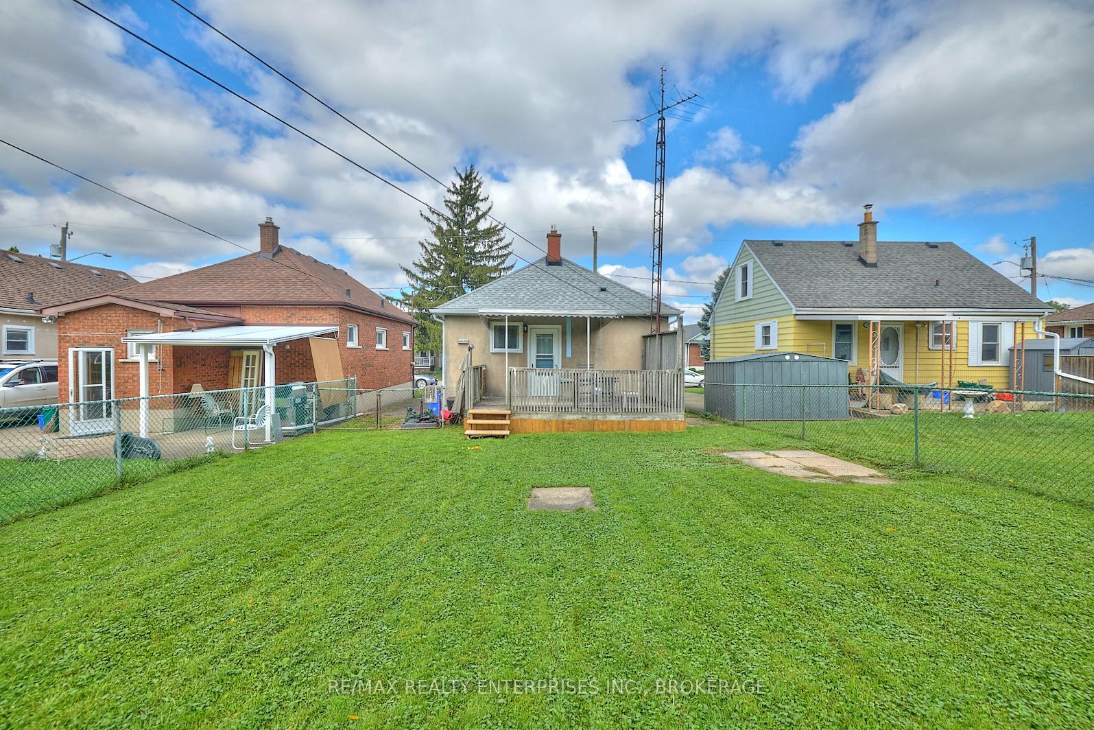 Photo 20 of 12 Fairburn Avenue, St. Catharines, Burleigh Hill — HOMEH