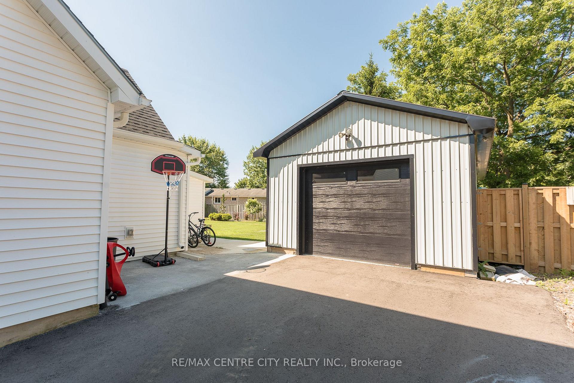 Photo 4 of 6273 Stone Church Road, Central Elgin, Union — HOMEH
