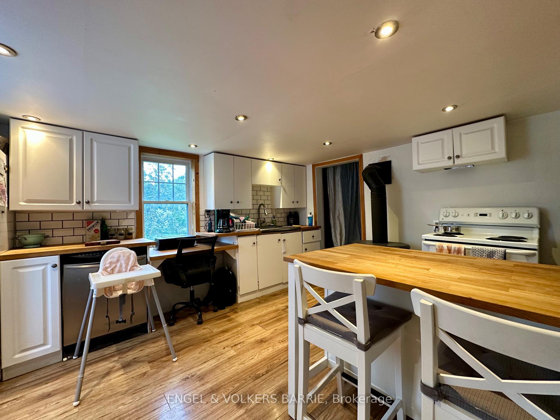 Photo 3 of 1040 124 County Road, Clearview, Singhampton — HOMEH
