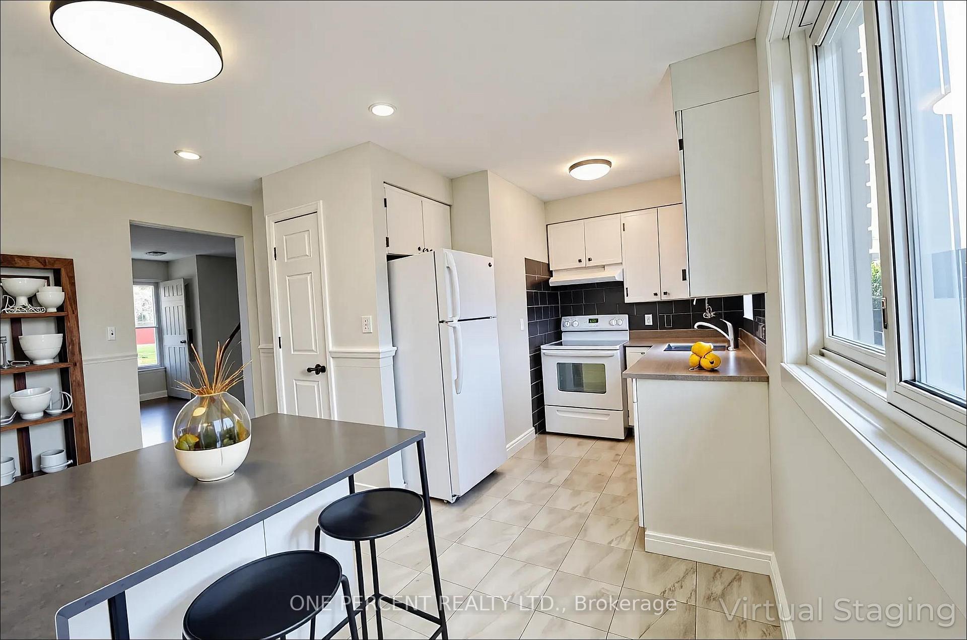 Photo 13 of 40 Westfield Drive, St. Catharines, Fairview — HOMEH