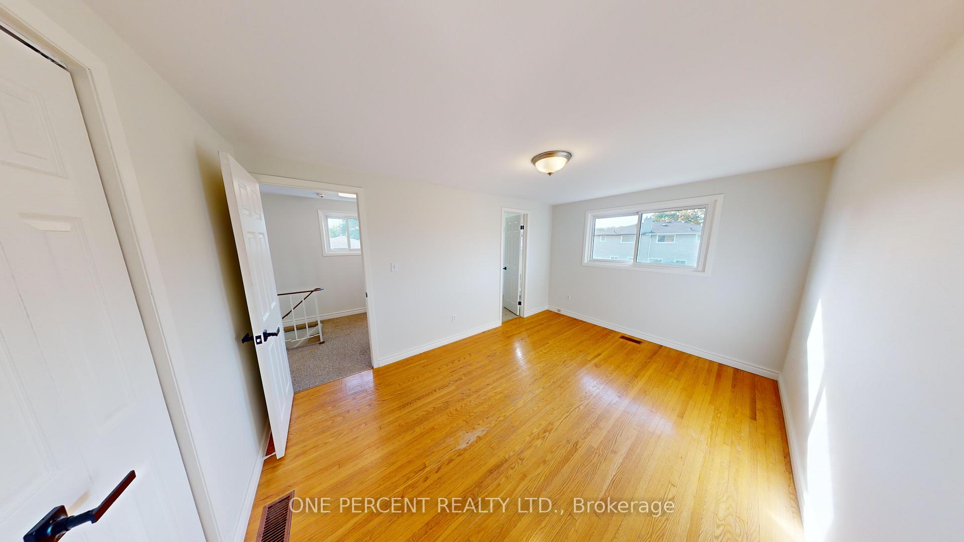 Photo 15 of 40 Westfield Drive, St. Catharines, Fairview — HOMEH