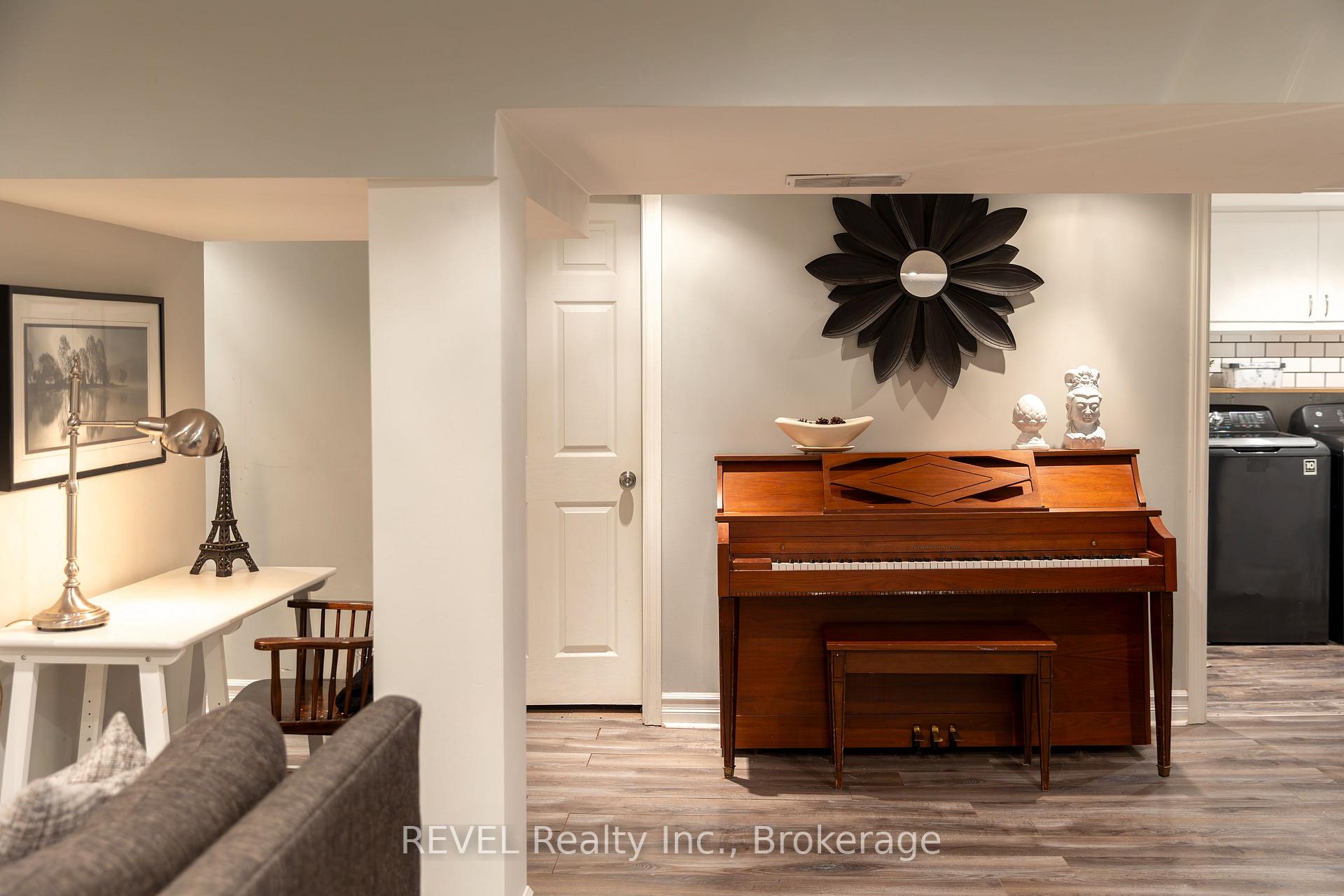 Photo 19 of 31 Jacobson Avenue, St. Catharines, Glendale/Glenridge — HOMEH