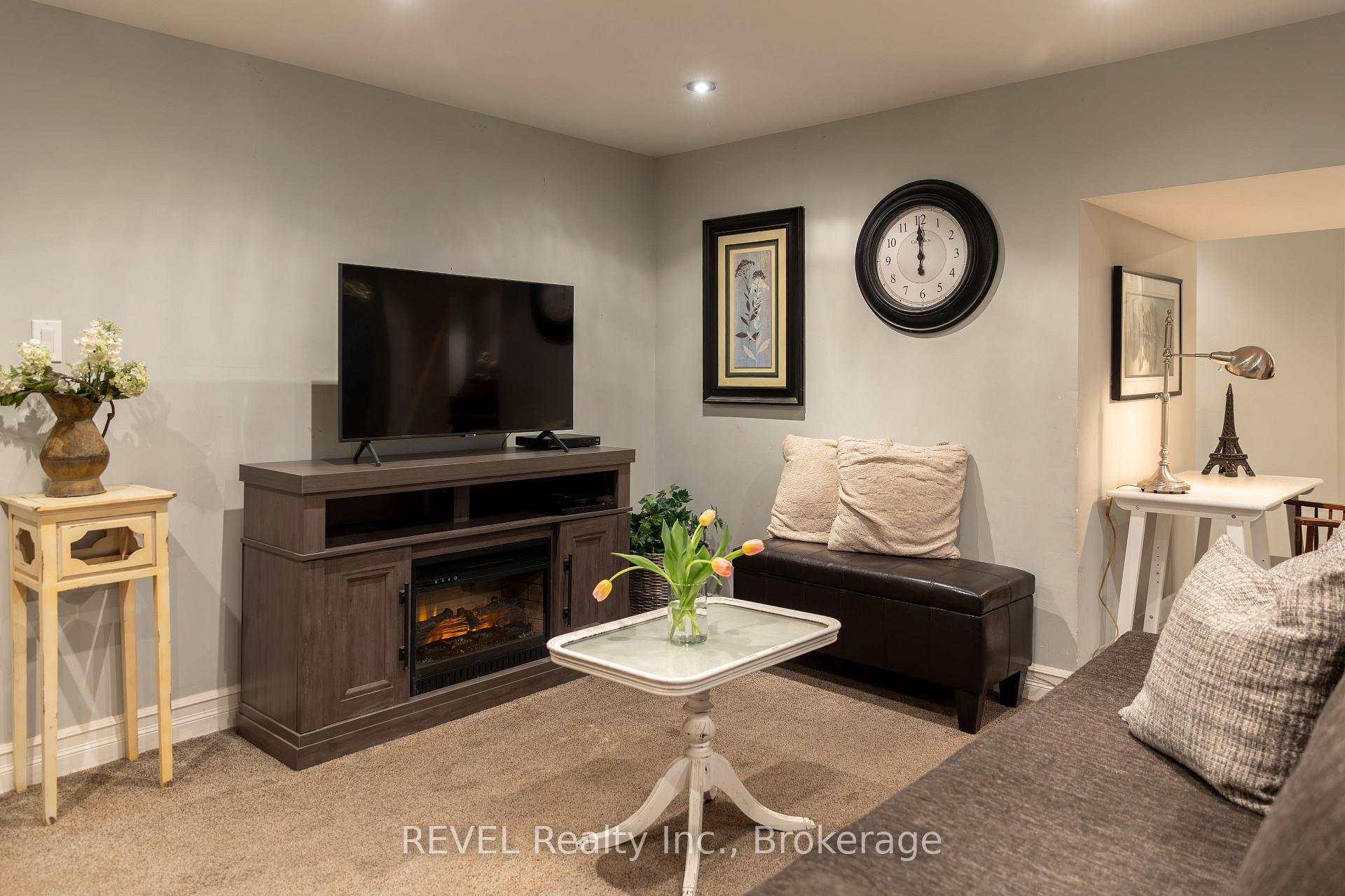 Photo 20 of 31 Jacobson Avenue, St. Catharines, Glendale/Glenridge — HOMEH