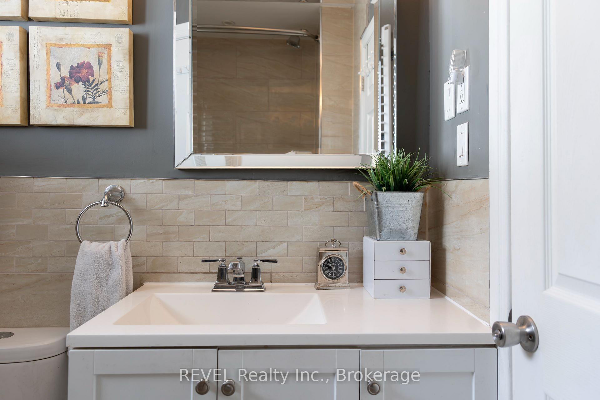 Photo 33 of 31 Jacobson Avenue, St. Catharines, Glendale/Glenridge — HOMEH