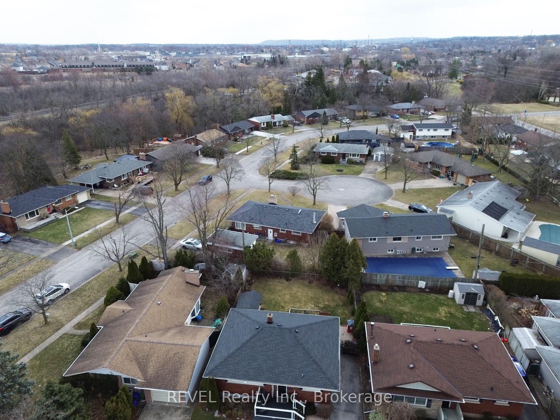 Photo 54 of 31 Jacobson Avenue, St. Catharines, Glendale/Glenridge — HOMEH