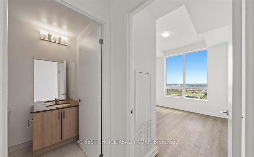 Photo 15 of Unit 1711, 1480 Bayly Street, Pickering, Bay Ridges — HOMEH