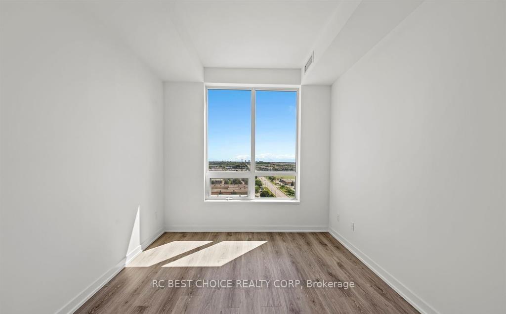 Photo 18 of Unit 1711, 1480 Bayly Street, Pickering, Bay Ridges — HOMEH
