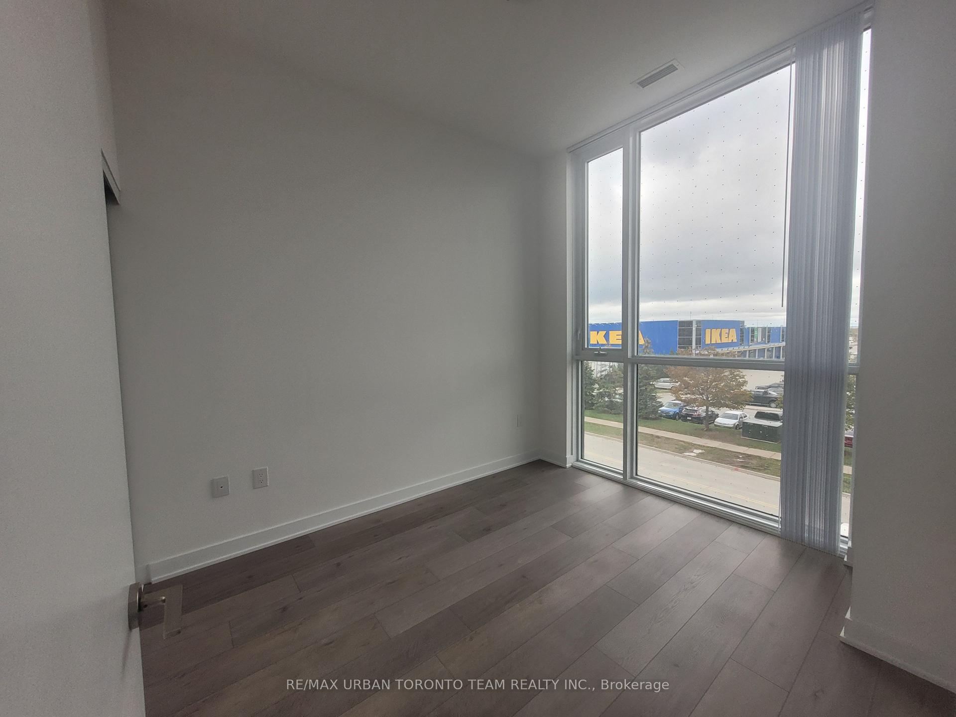 Photo 9 of Unit 208, 10 Honeycrisp Crescent, Vaughan, Vaughan Corporate Centre — HOMEH