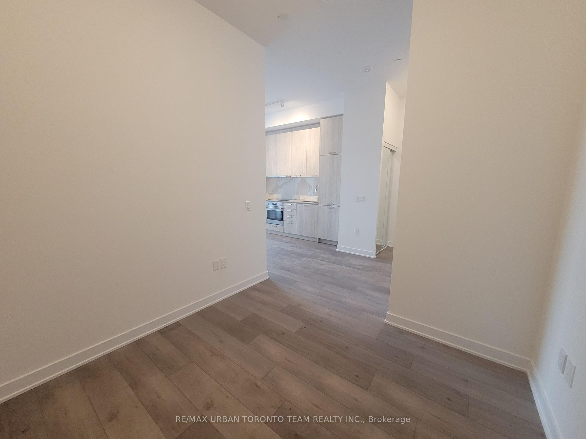 Photo 12 of Unit 208, 10 Honeycrisp Crescent, Vaughan, Vaughan Corporate Centre — HOMEH