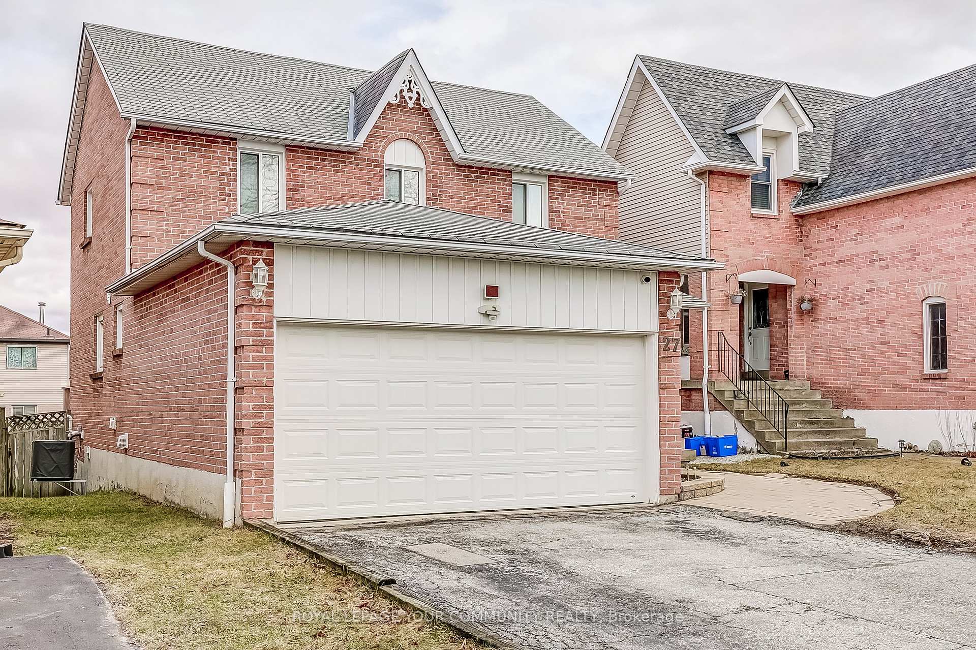 Photo 3 of 27 Cornwall Drive, Ajax, Central — HOMEH