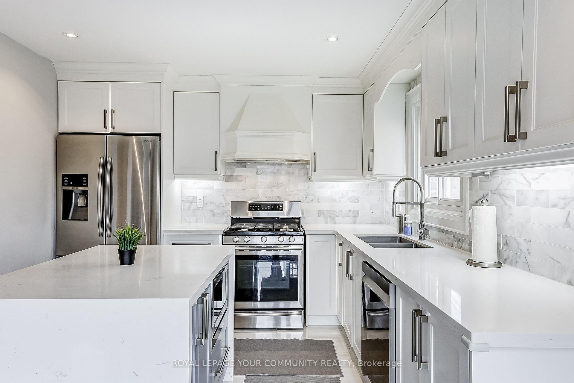 Photo 13 of 27 Cornwall Drive, Ajax, Central — HOMEH