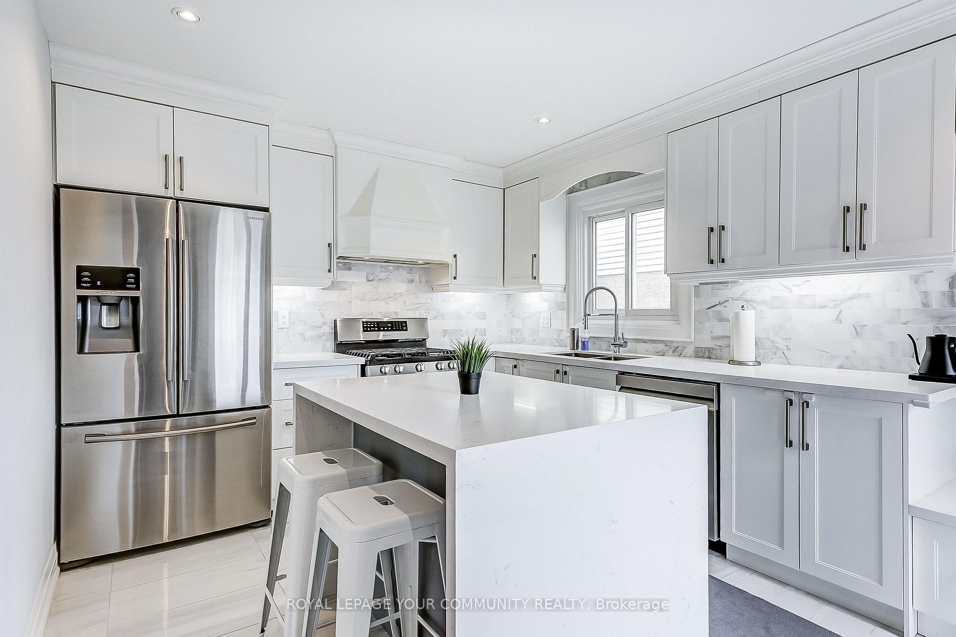 Photo 14 of 27 Cornwall Drive, Ajax, Central — HOMEH