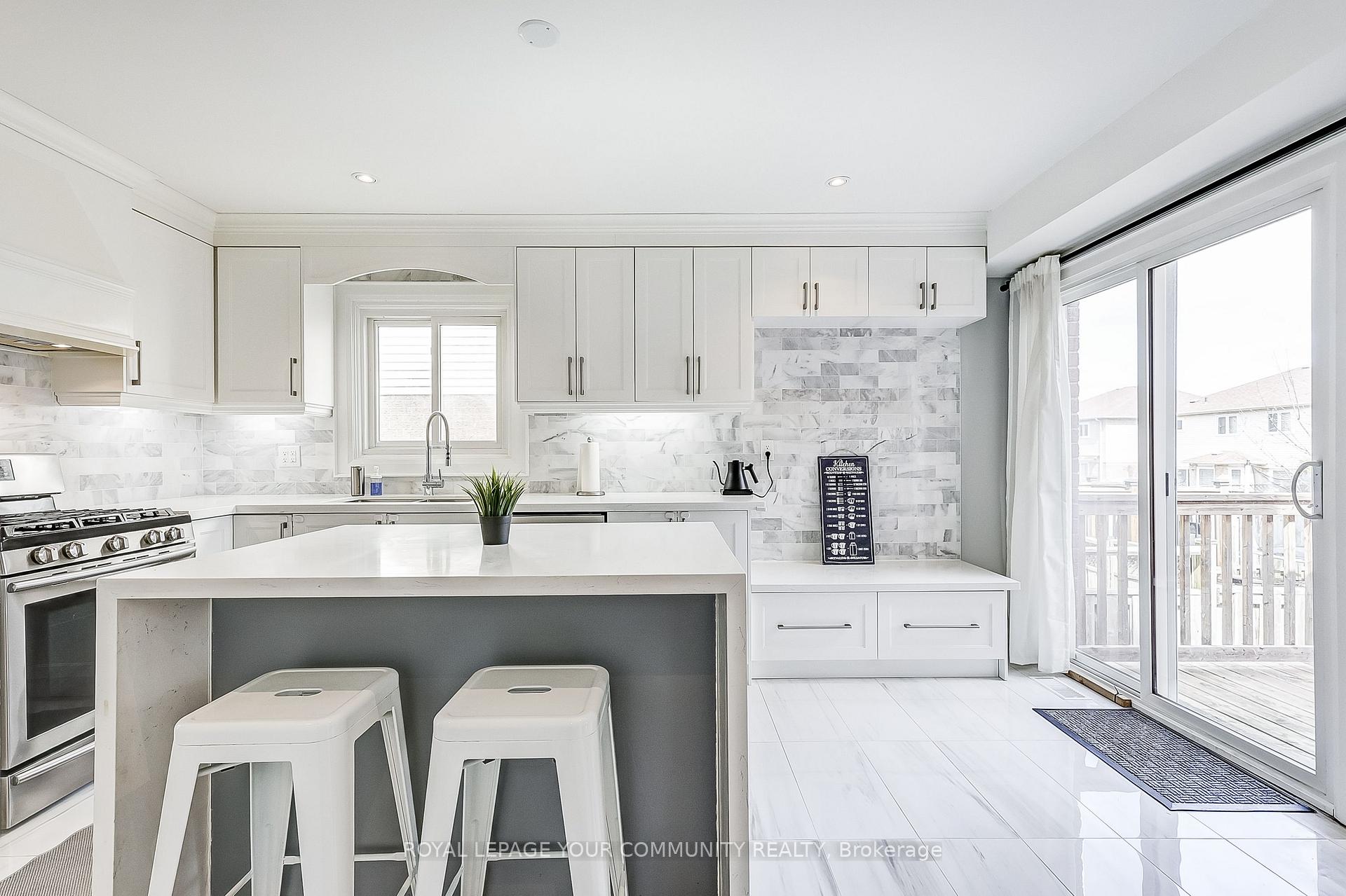 Photo 19 of 27 Cornwall Drive, Ajax, Central — HOMEH