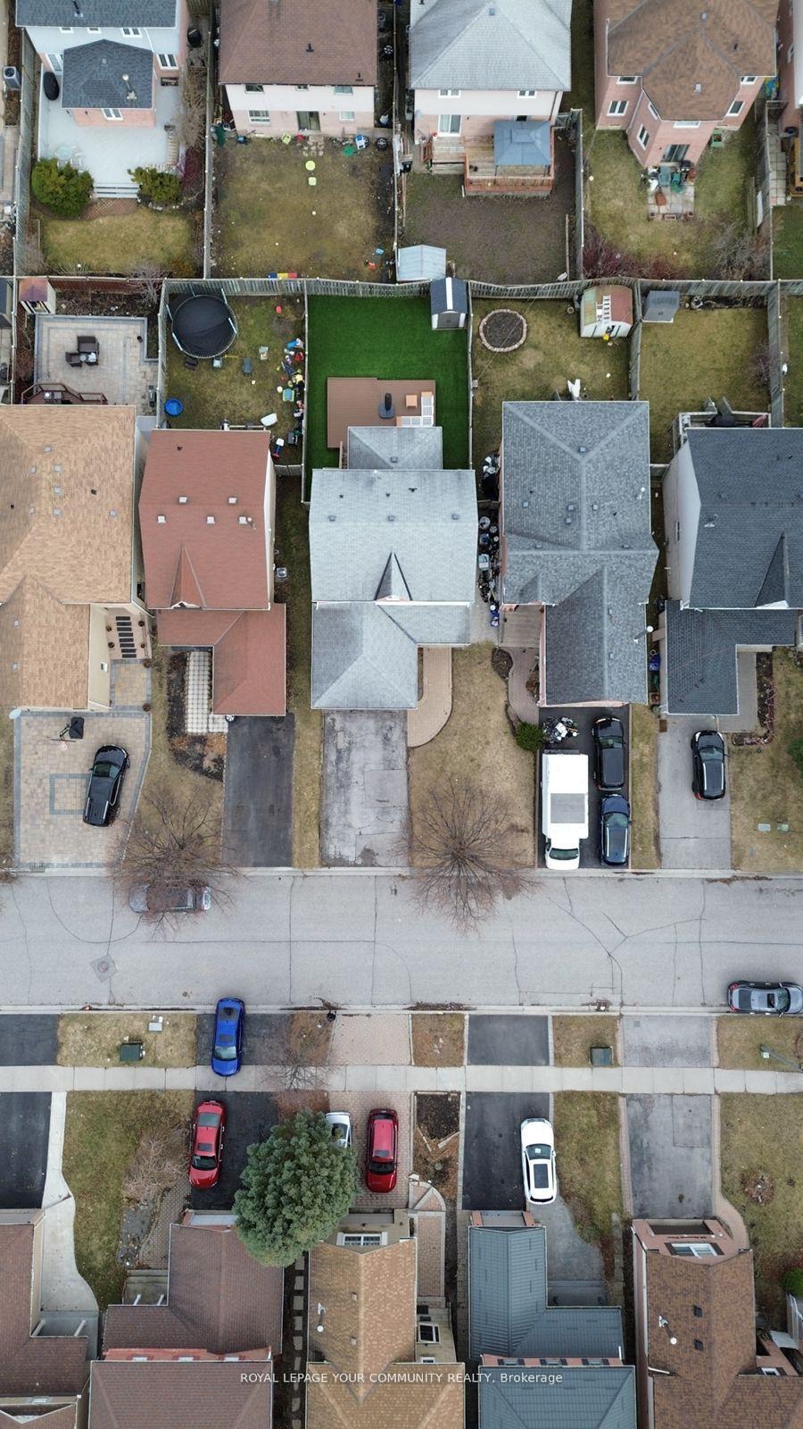 Photo 45 of 27 Cornwall Drive, Ajax, Central — HOMEH