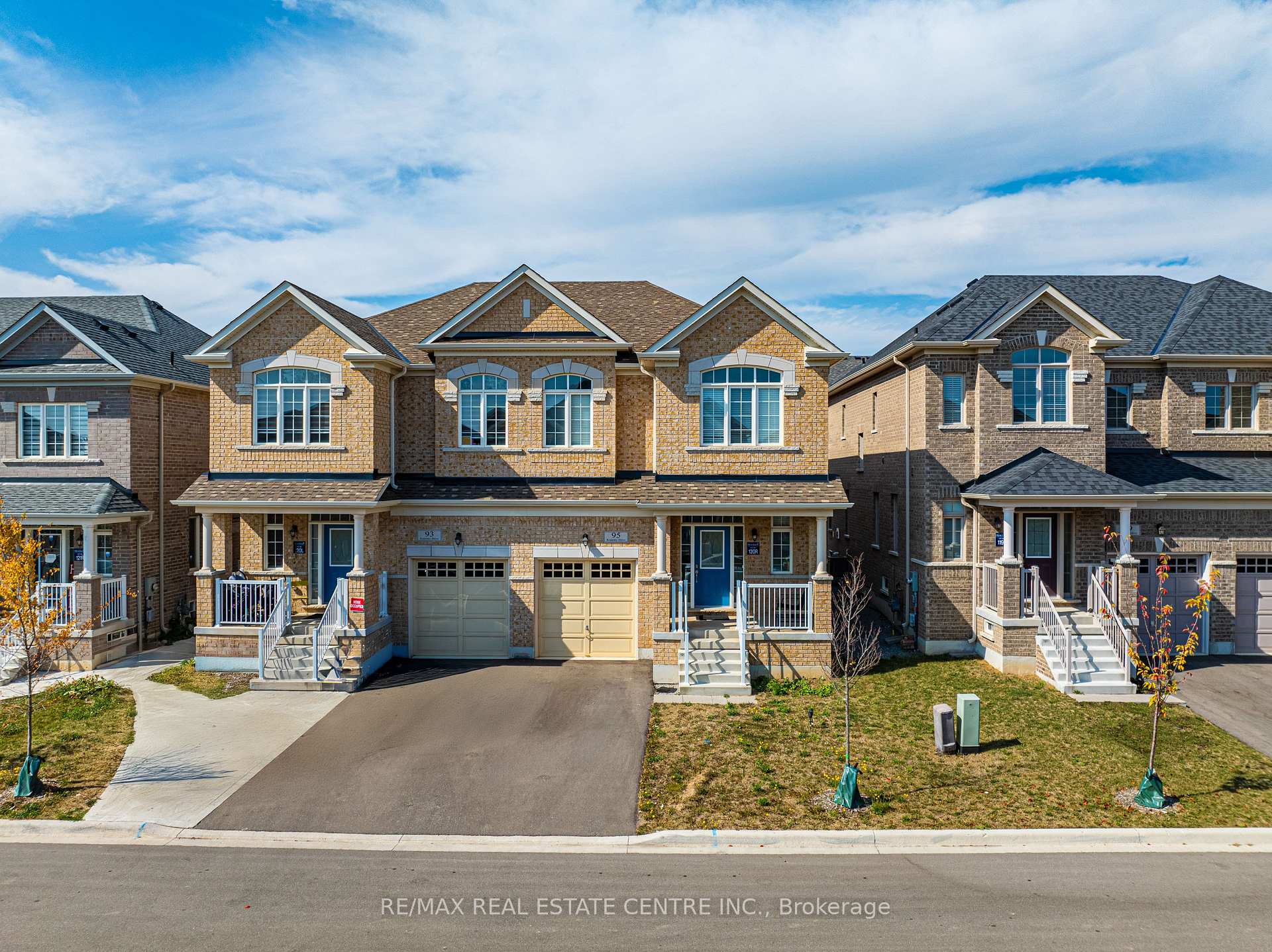 Photo 2 of 95 Kenesky Drive, Hamilton, Waterdown — HOMEH