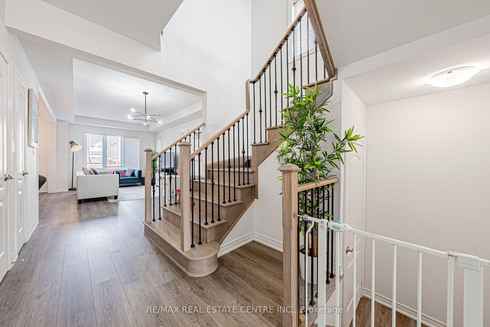Photo 6 of 95 Kenesky Drive, Hamilton, Waterdown — HOMEH