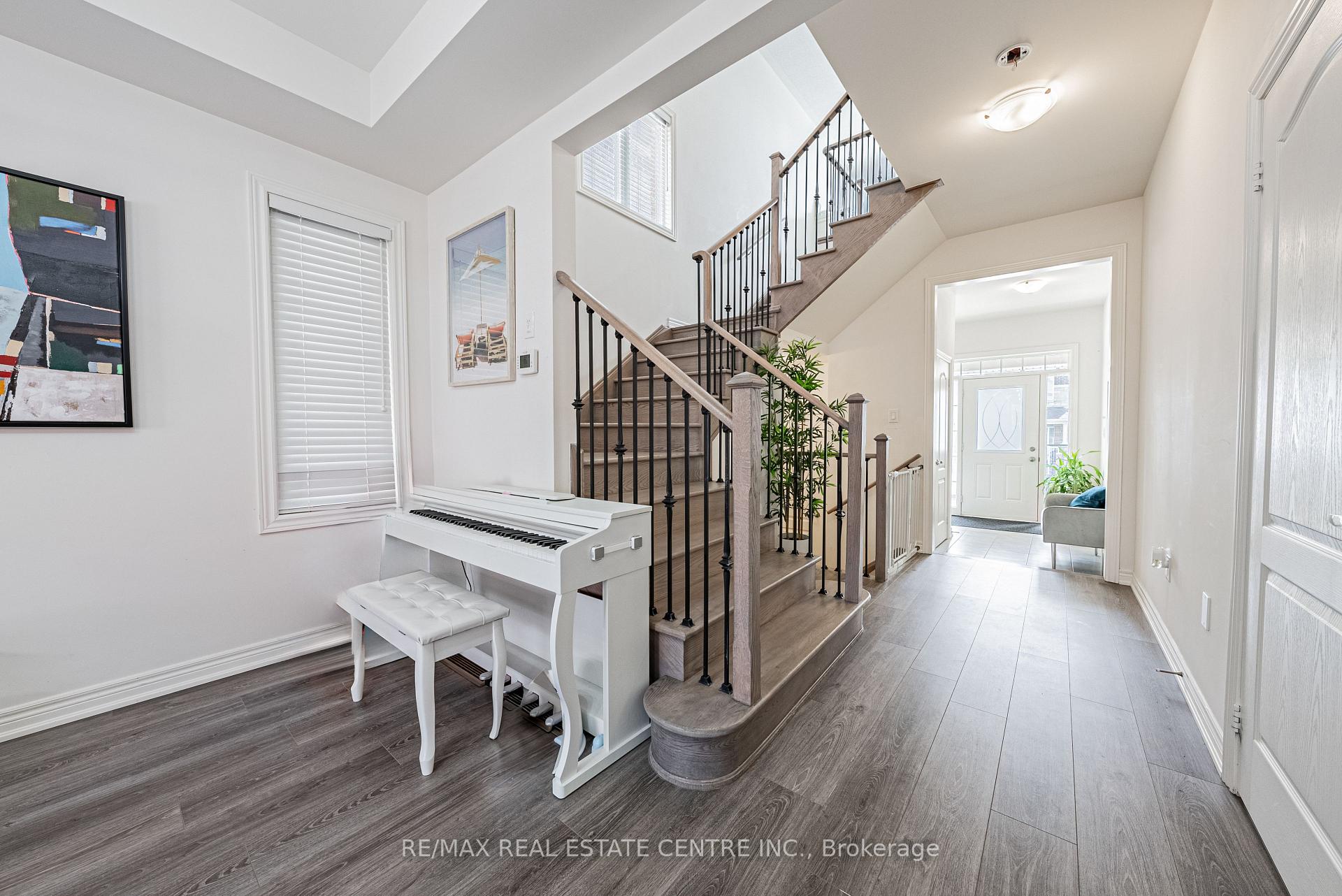 Photo 7 of 95 Kenesky Drive, Hamilton, Waterdown — HOMEH