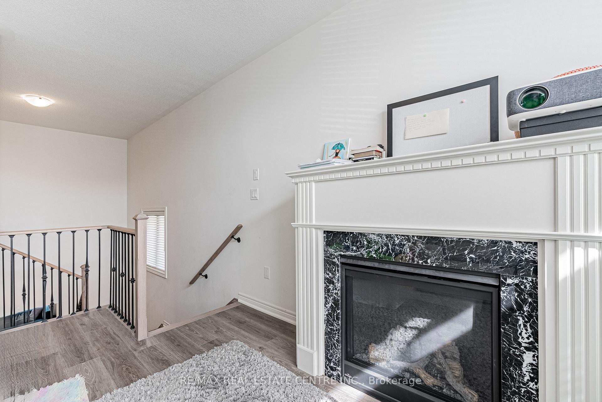 Photo 11 of 95 Kenesky Drive, Hamilton, Waterdown — HOMEH