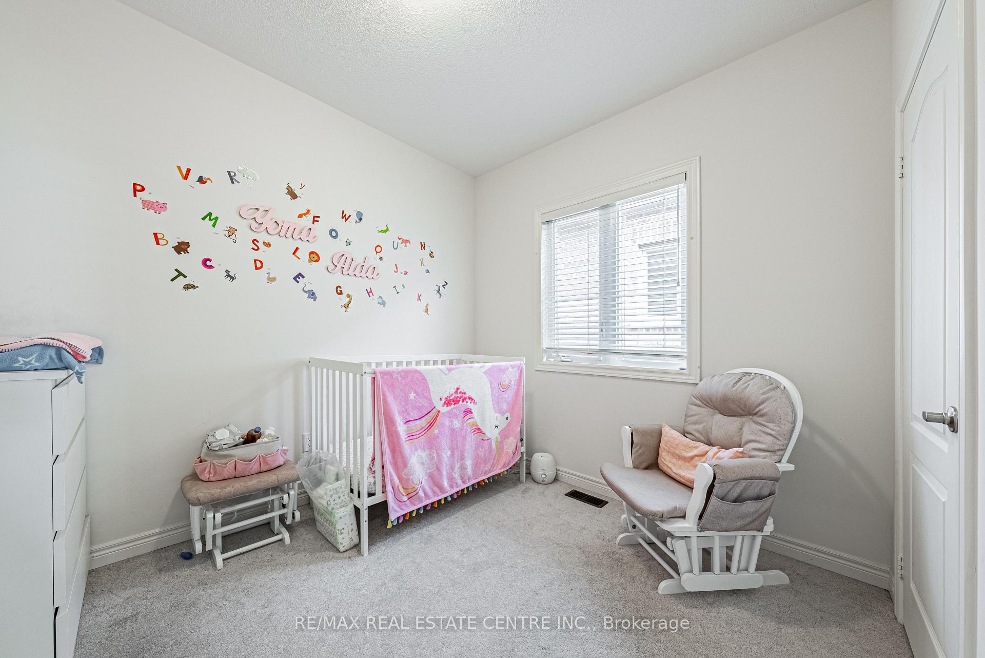Photo 12 of 95 Kenesky Drive, Hamilton, Waterdown — HOMEH